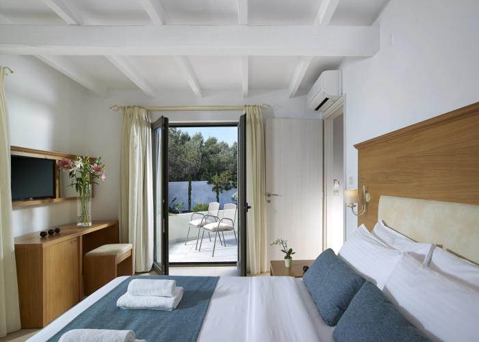 Coriva Beach Hotel & Bungalows