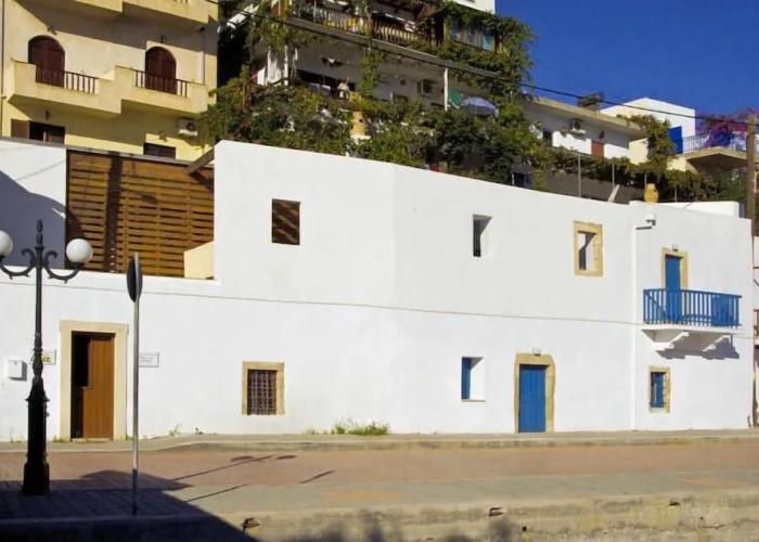 The White Houses