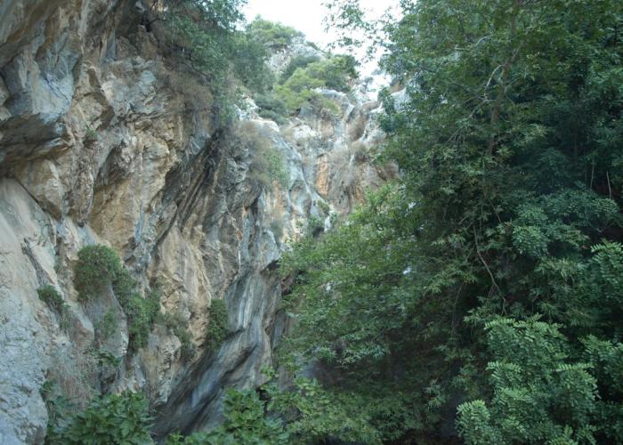 Sarikampos Beach