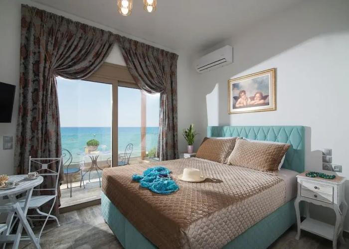 Elimia Suites & Studios