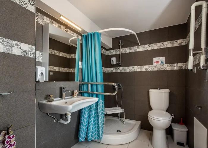 Elimia Suites & Studios