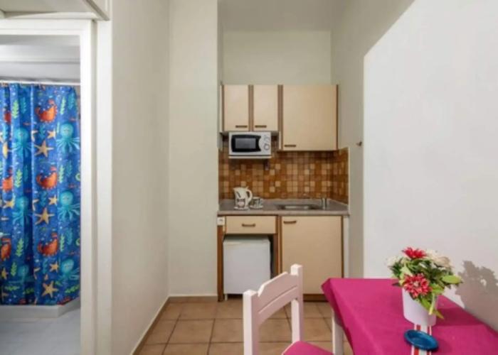 Semiramis Apartments by Estia