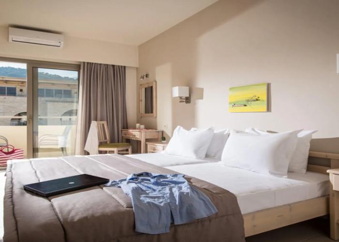 Malliotakis Beach Hotel by Checkin