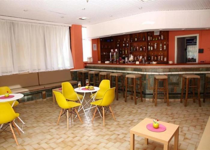 Triton Garden Hotel