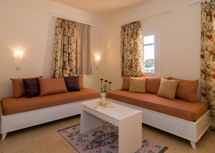 Manolis Apartments