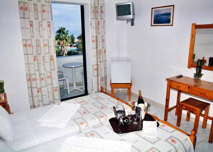 Hotel Prassino Nissi