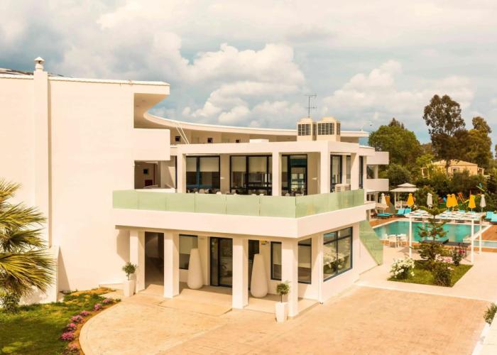 Nasos Hotel & Resort