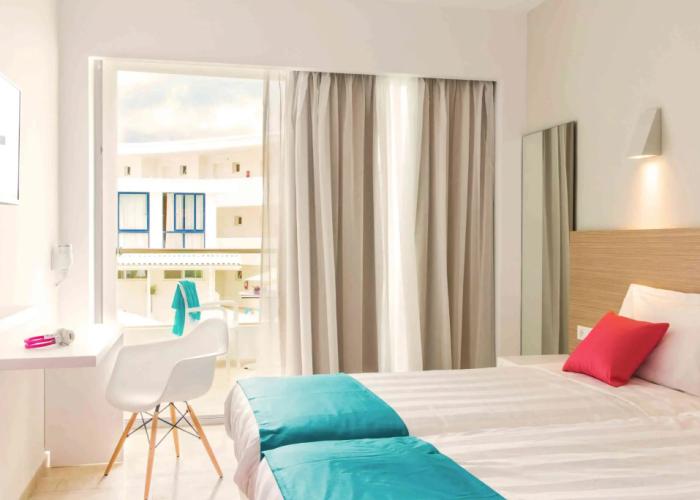 Nasos Hotel & Resort