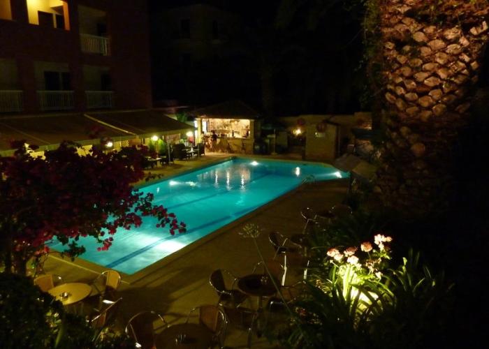Oasis Hotel