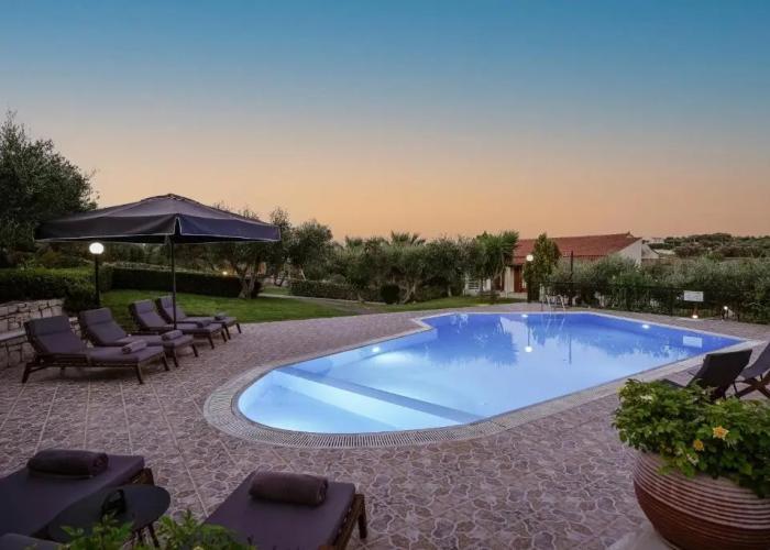 Villas Lefkothea