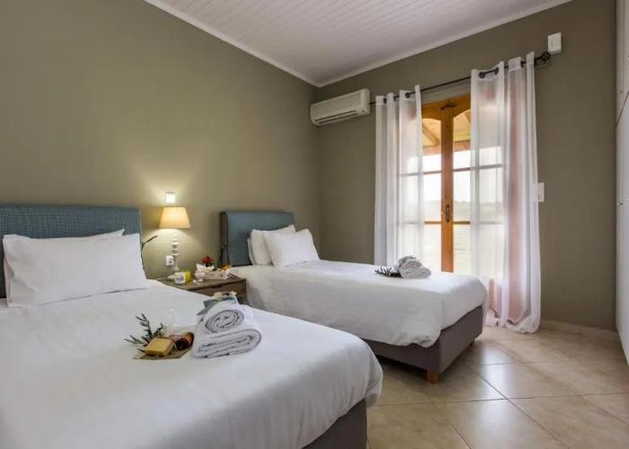 Villas Lefkothea