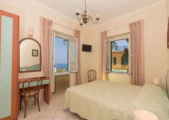 Hotel Pensione Monti