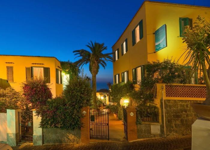 Hotel Pensione Monti