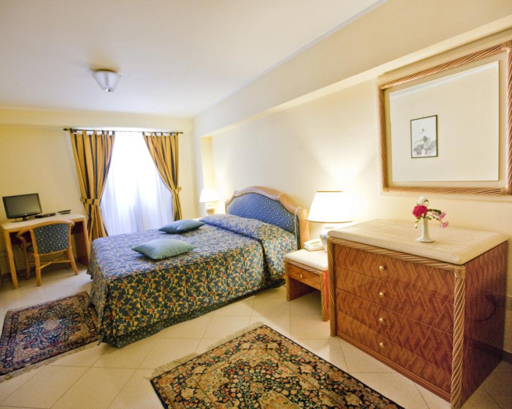 фото Hotel Elimo
