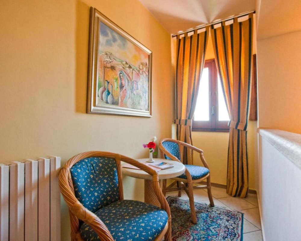 фото Hotel Elimo