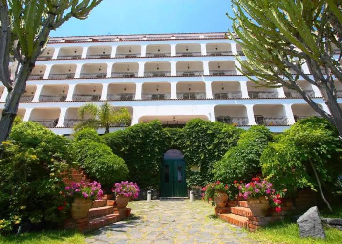 Delta Hotels by Marriott Giardini Naxos