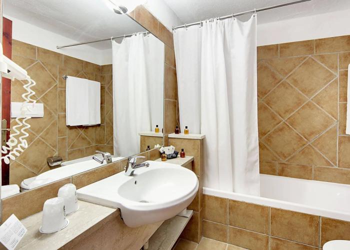 Colonna Beach Hotel Marinella