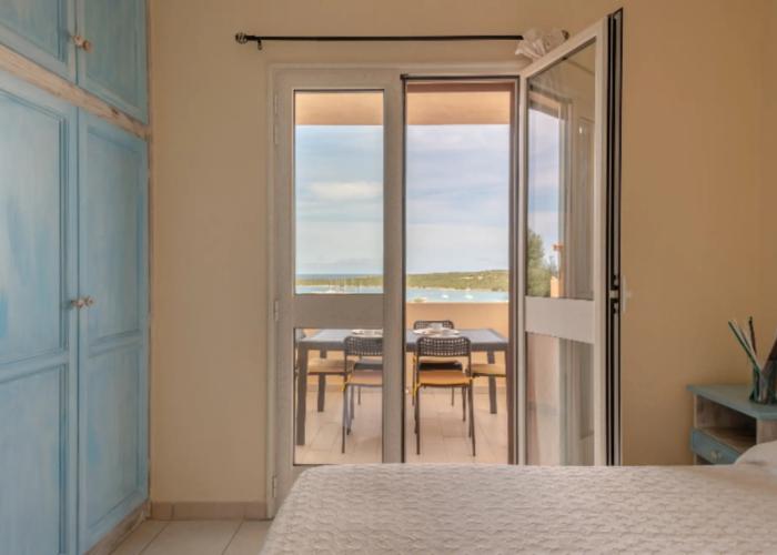 Baia de Bahas Residence