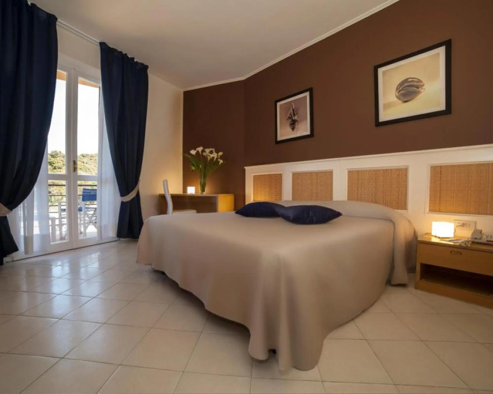 фото Hotel Desiree