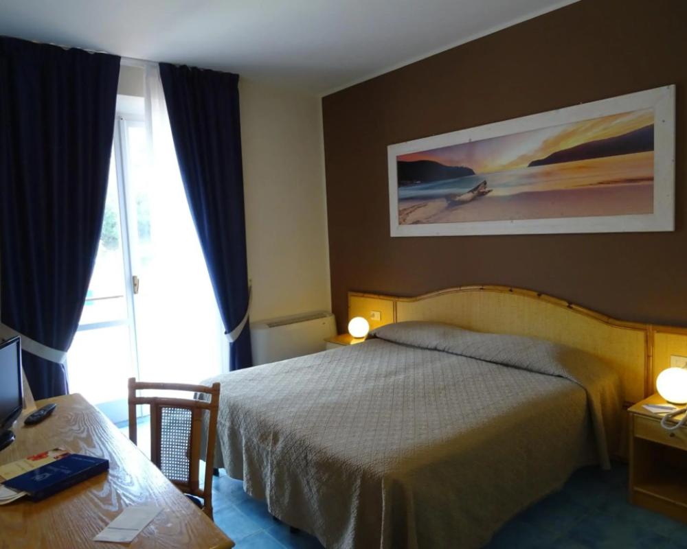 фото Hotel Desiree