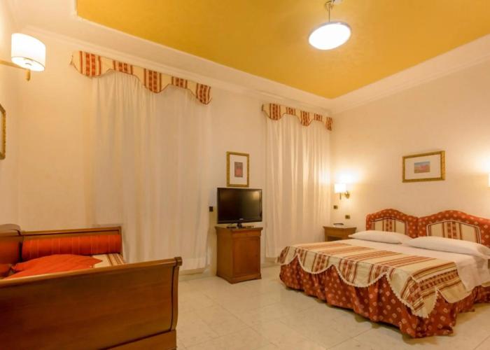 Mariano IV Palace Hotel