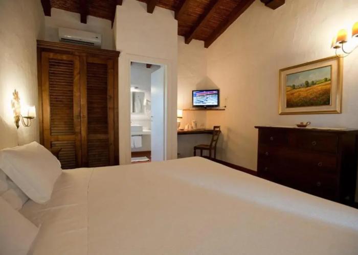 Nora Club Hotel