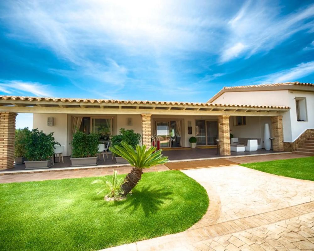фото Eliantos Hotel