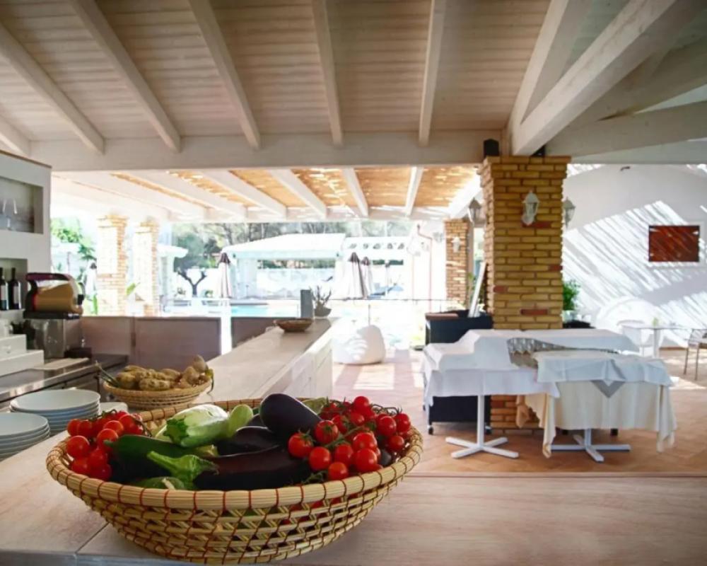 фото Eliantos Hotel