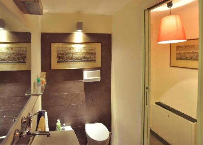 Art House Margine Rosso
