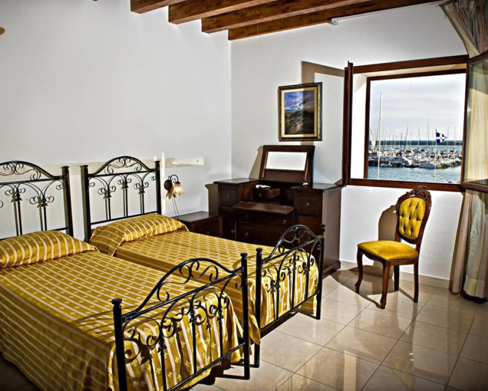 фото Hotel Aliai