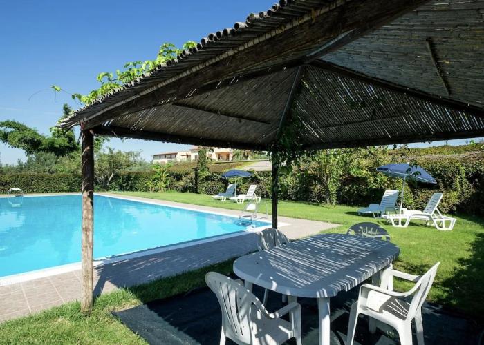 Sun-drenched Estate Close to Sciacca Near the Beach