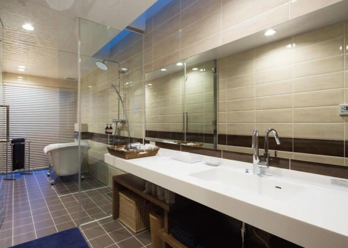 Condominium T-Room