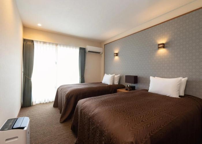 Condominium T-Room