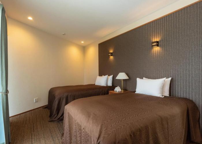 Condominium T-Room