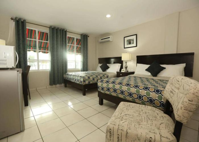 Boca Inn Hotel & Suites