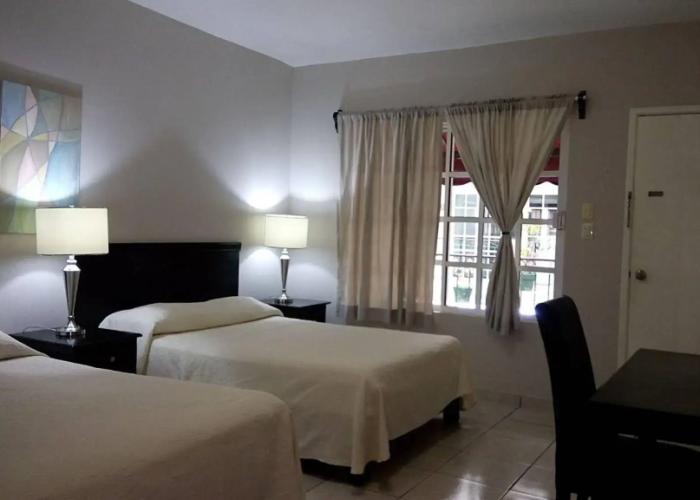 Boca Inn Hotel & Suites