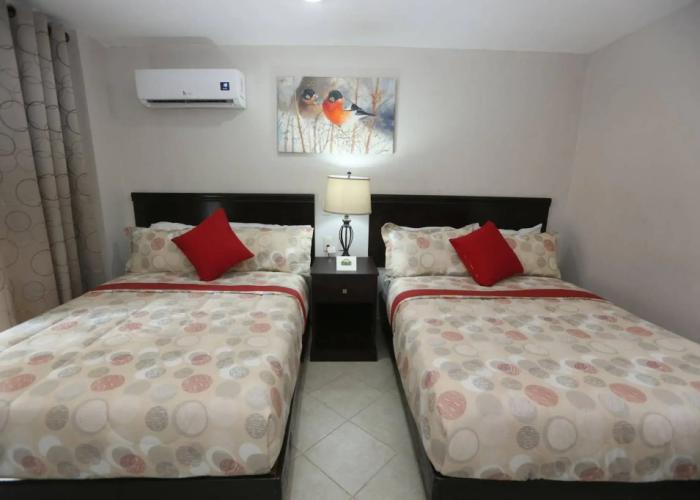 Boca Inn Hotel & Suites