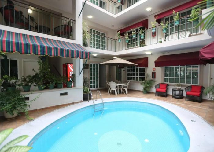 Boca Inn Hotel & Suites
