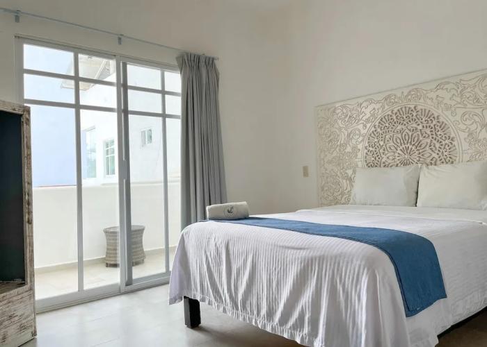 Baos Hotel & Restaurant