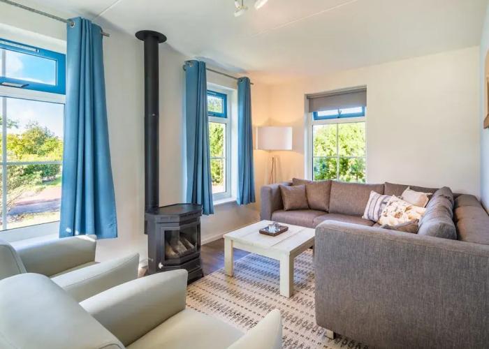 Traditional Villa With two Bathrooms on Texel Near the Sea
