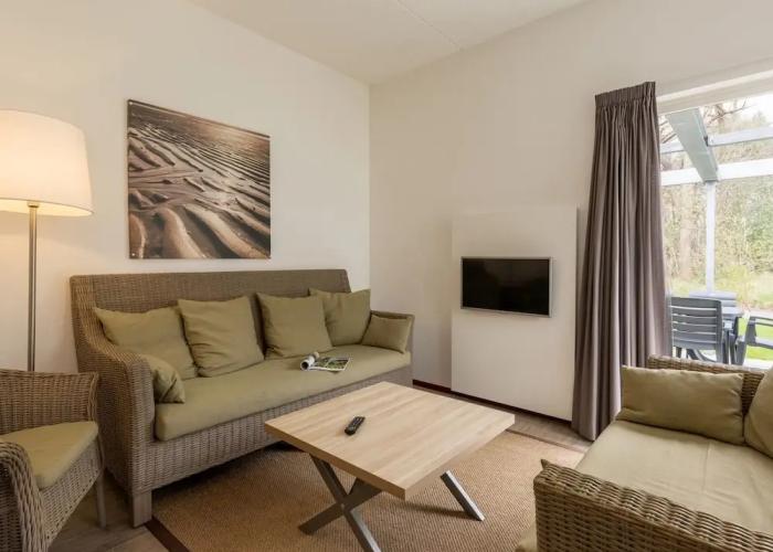 Luxury Chalet With two Bathrooms, Near the sSa on Texel