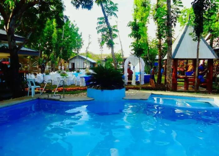 The Pelicans Resort