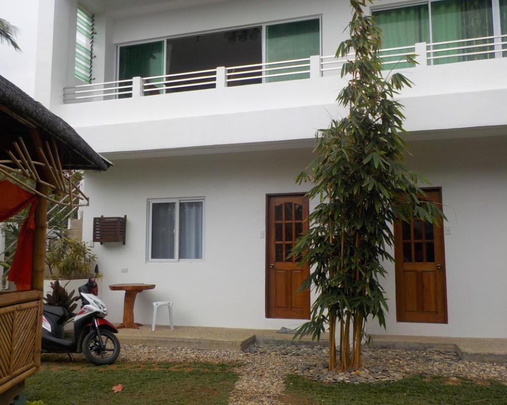 HangOut Beach & Resort