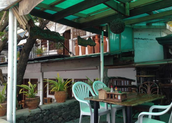 Harleys Pub and Hotel