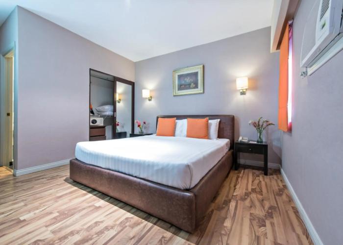 Court Meridian Hotel and Suites