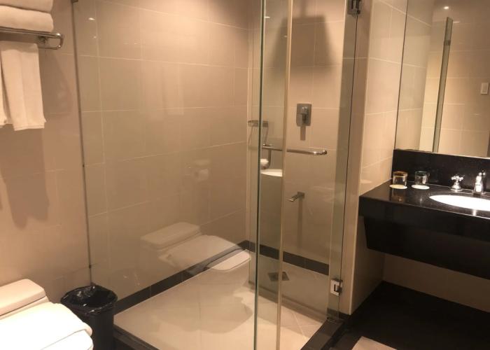 Court Meridian Hotel and Suites
