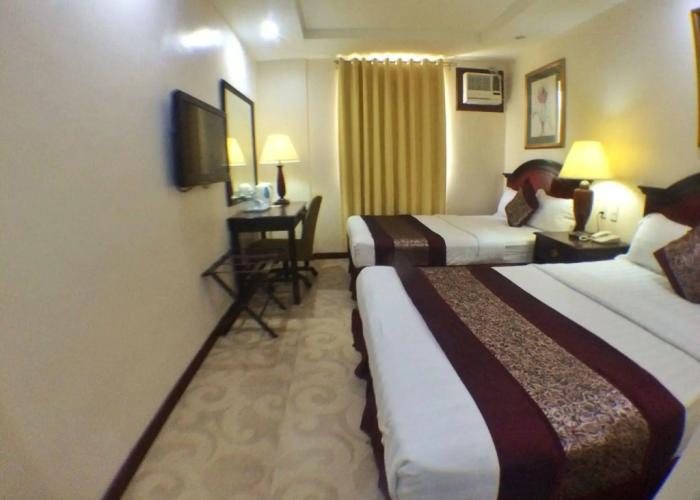 Cindy Kelly Hotel