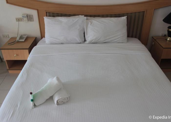 Wild Orchid Beach Resort