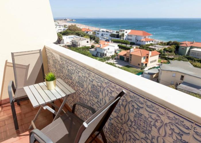 Carcavelos Beach Hotel