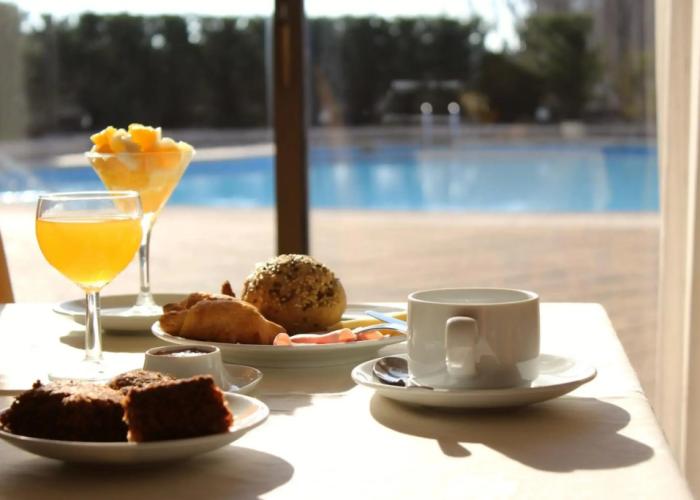 Hotel Meia Lua